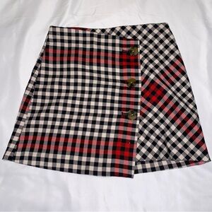 Plaid Button-Front Mini Skirt in Black, White & Red